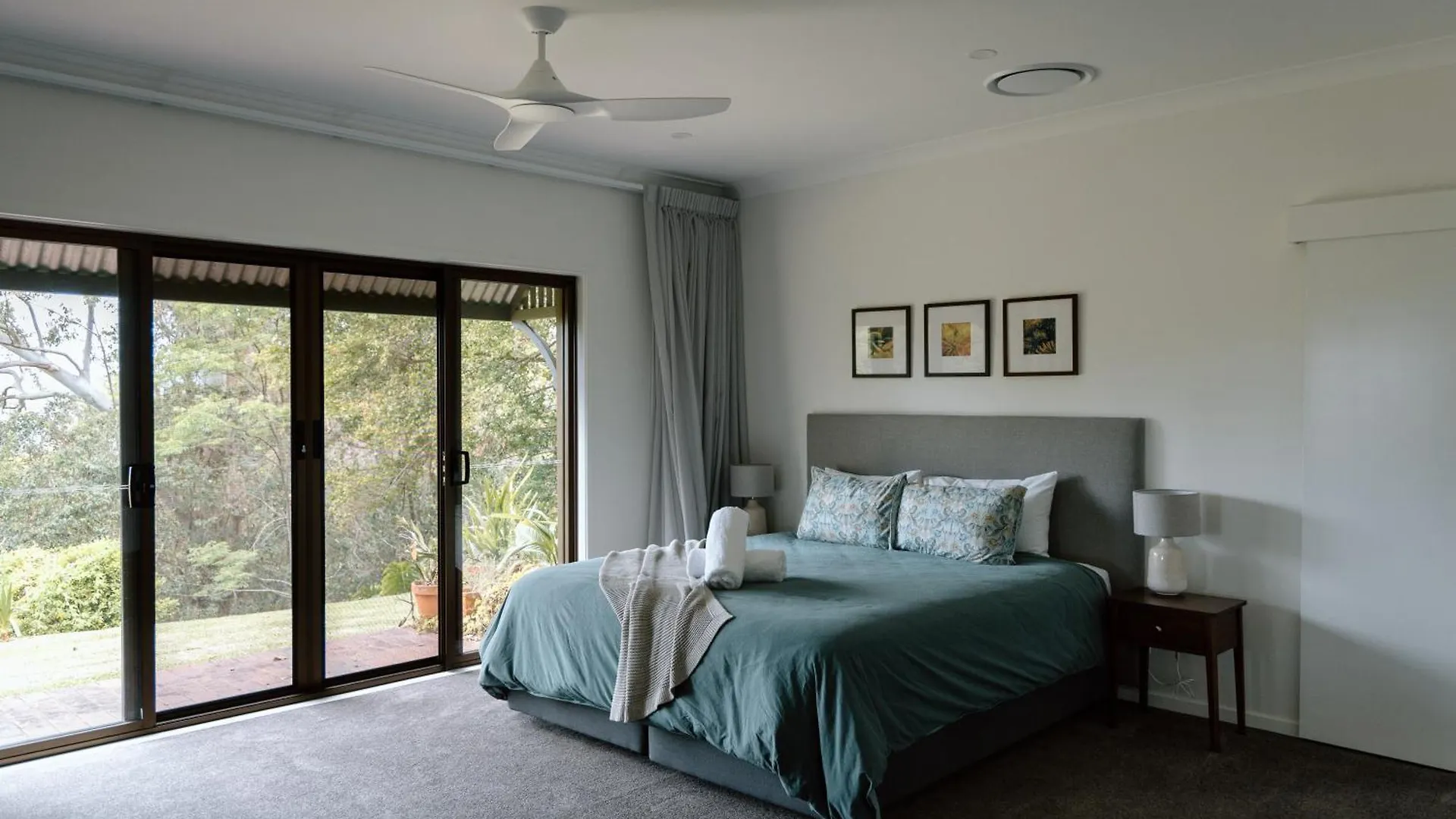 Executive Paradise High On Hill With Incredible Views, Firepit & Games Perfect For Groups Of Family And Friends Balmoral Ridge